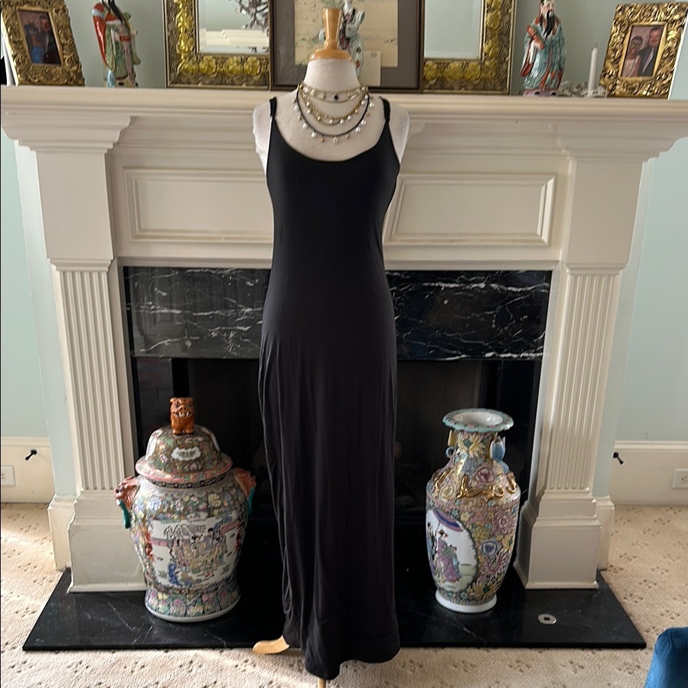 “Birch & Stone” spaghetti strap fully lined bodycon maxi dress
